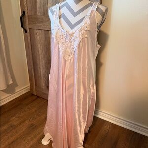 Vintage XL Dentelle Pink Satin Lace Applique Slip Nightgown 70s Lingerie